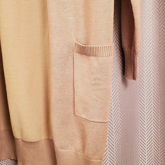 Long cardigan sweater - Picture 2 of 4